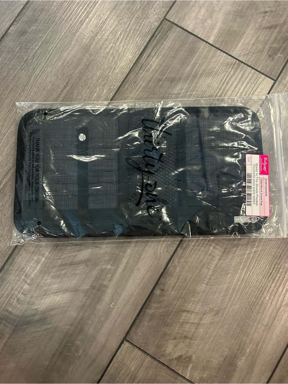 thirty-one Black Car Visor organizer with Snap Closure